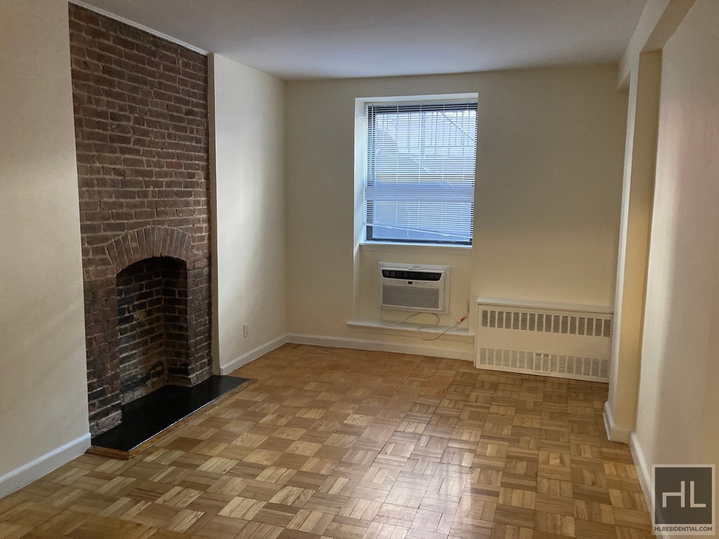 East 84 Street - Photo 0