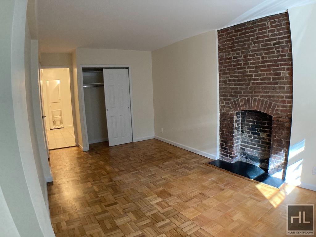 East 84 Street - Photo 1