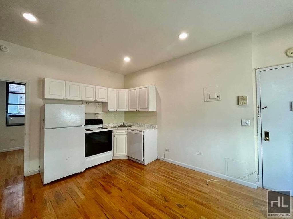 East 3rd Street - Photo 3