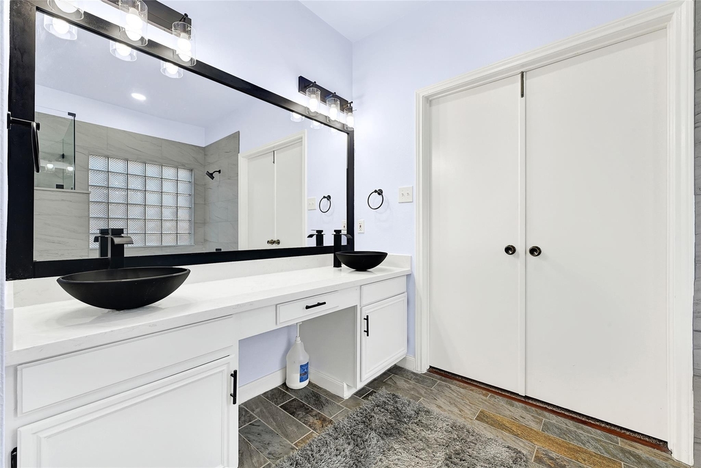 5910 Rolff Lane - Photo 42