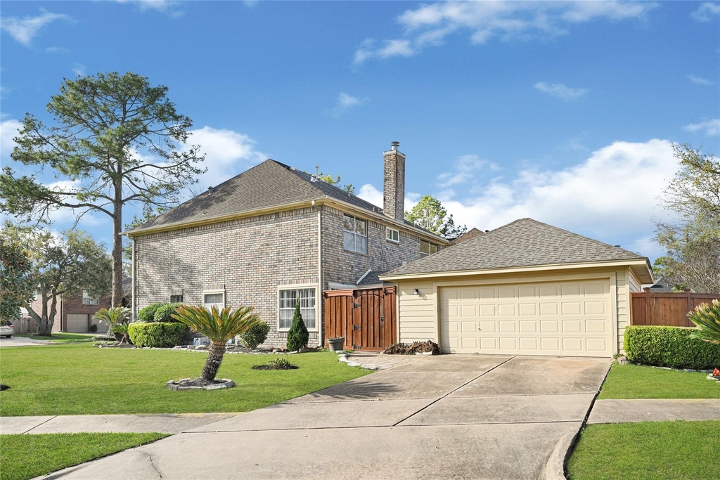 5910 Rolff Lane - Photo 5