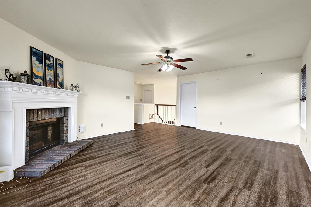 5910 Rolff Lane - Photo 7