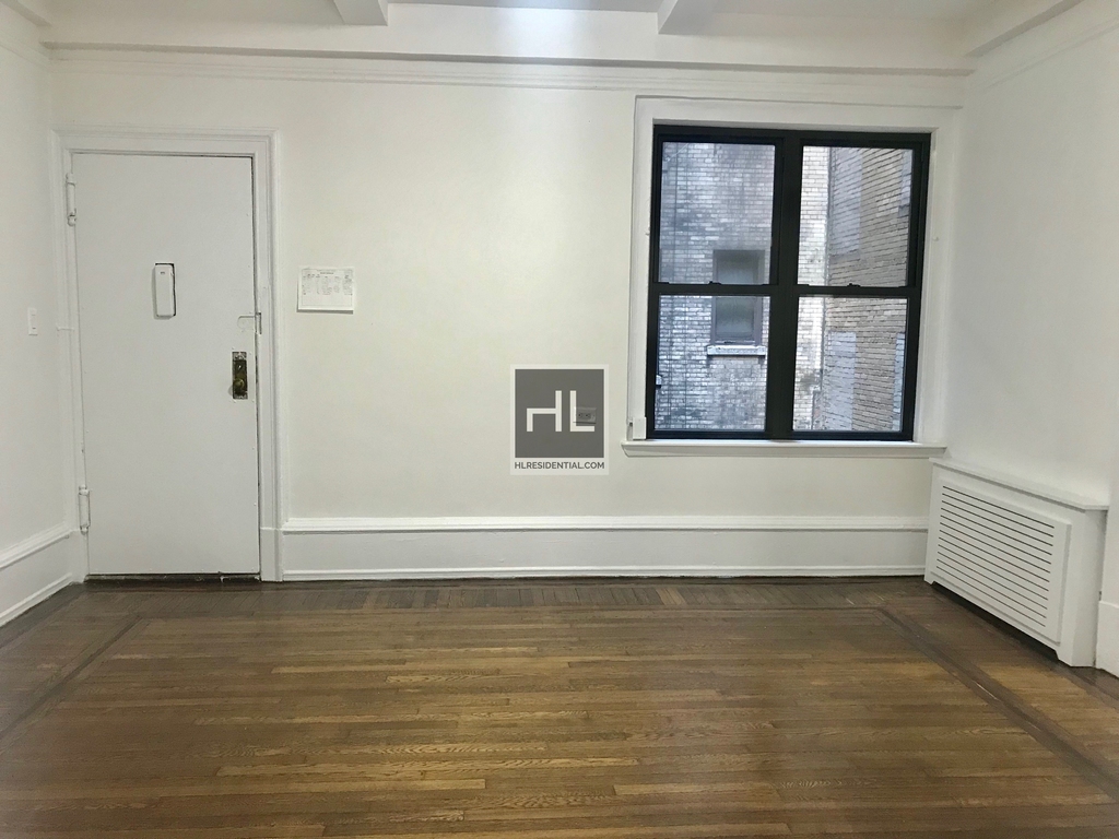 West 55 Street - Photo 2