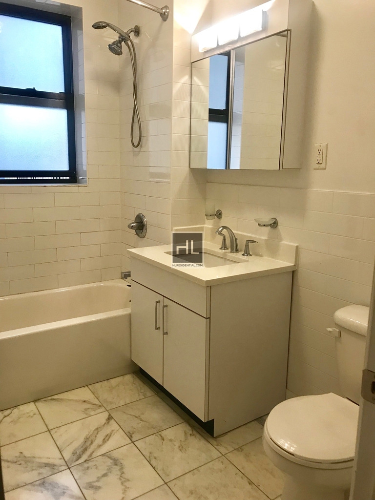 West 55 Street - Photo 5