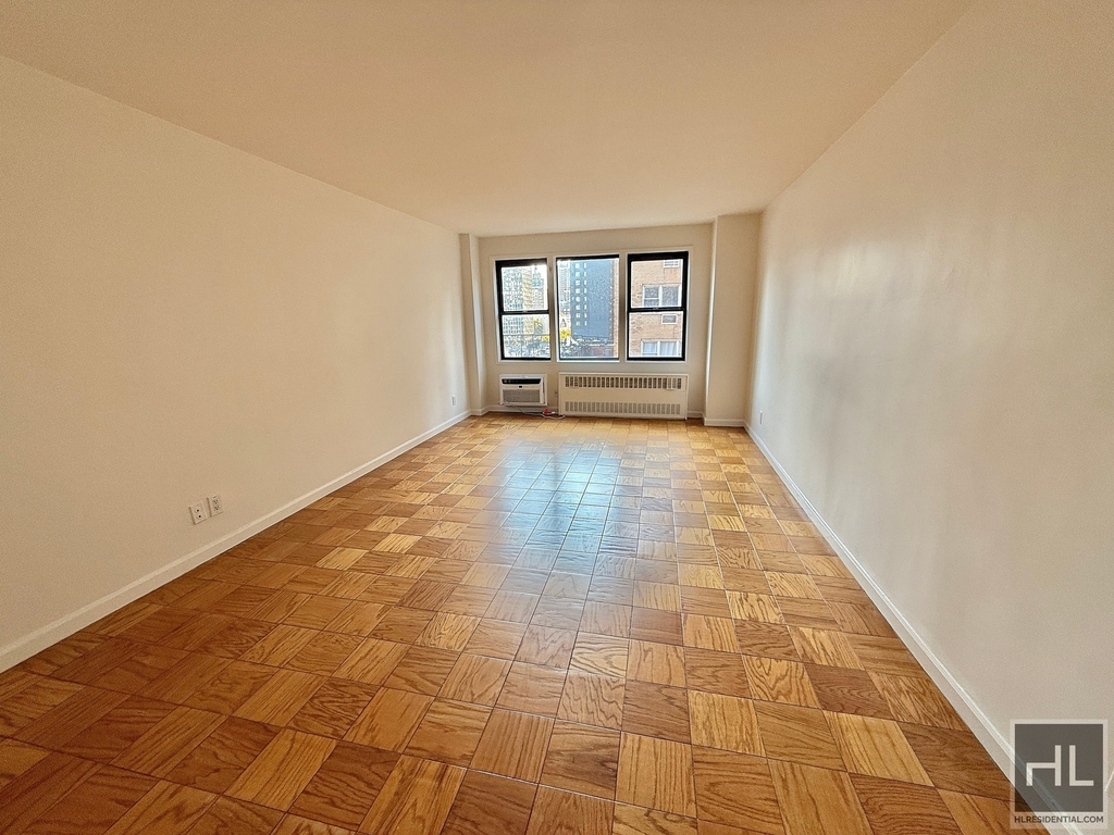 East 36 Street - Photo 1