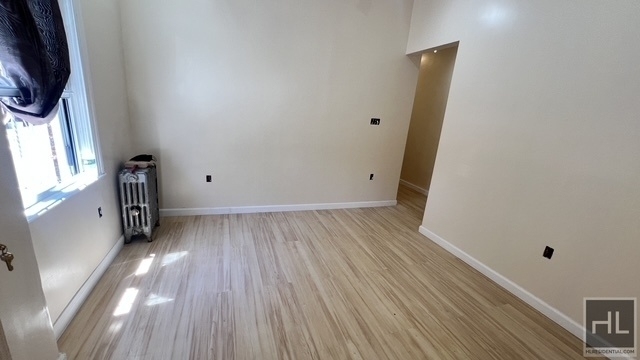 586 East 54 Street - Photo 2