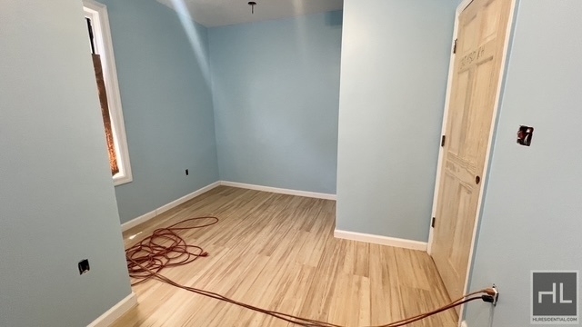 586 East 54 Street - Photo 7