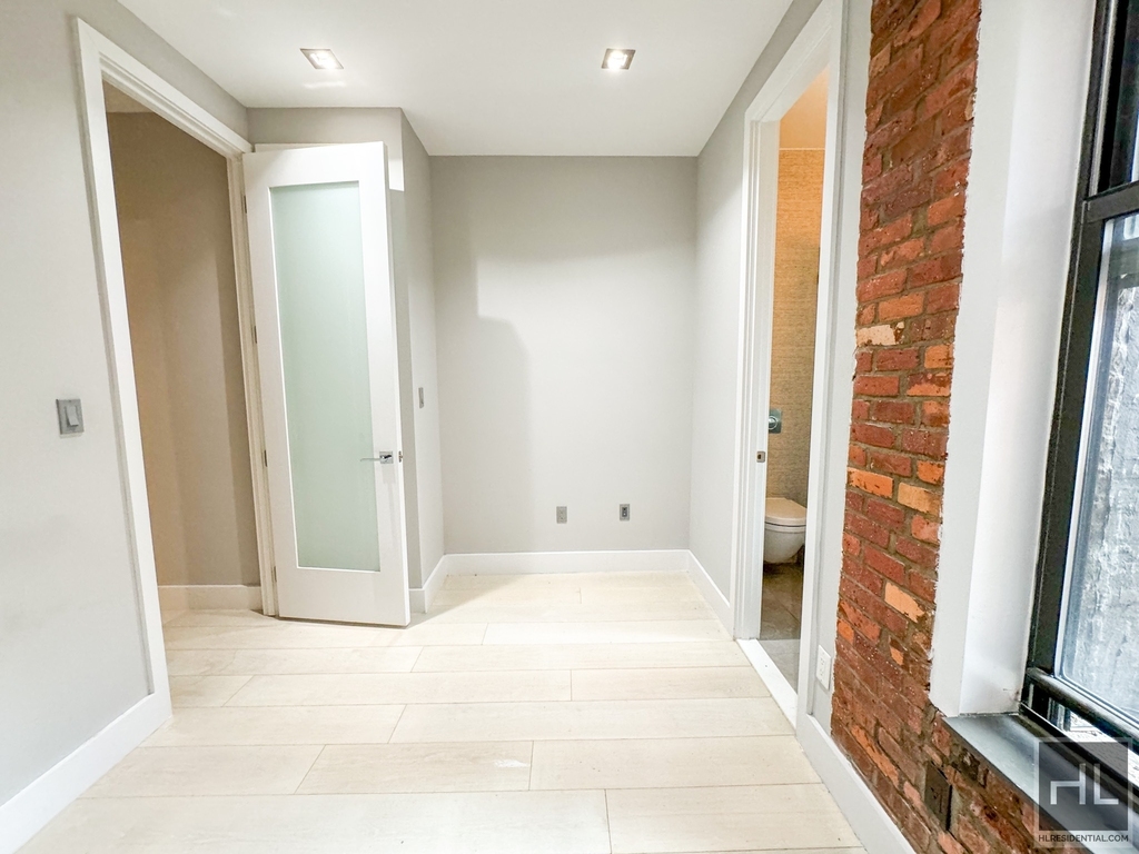 East 82 Street - Photo 3