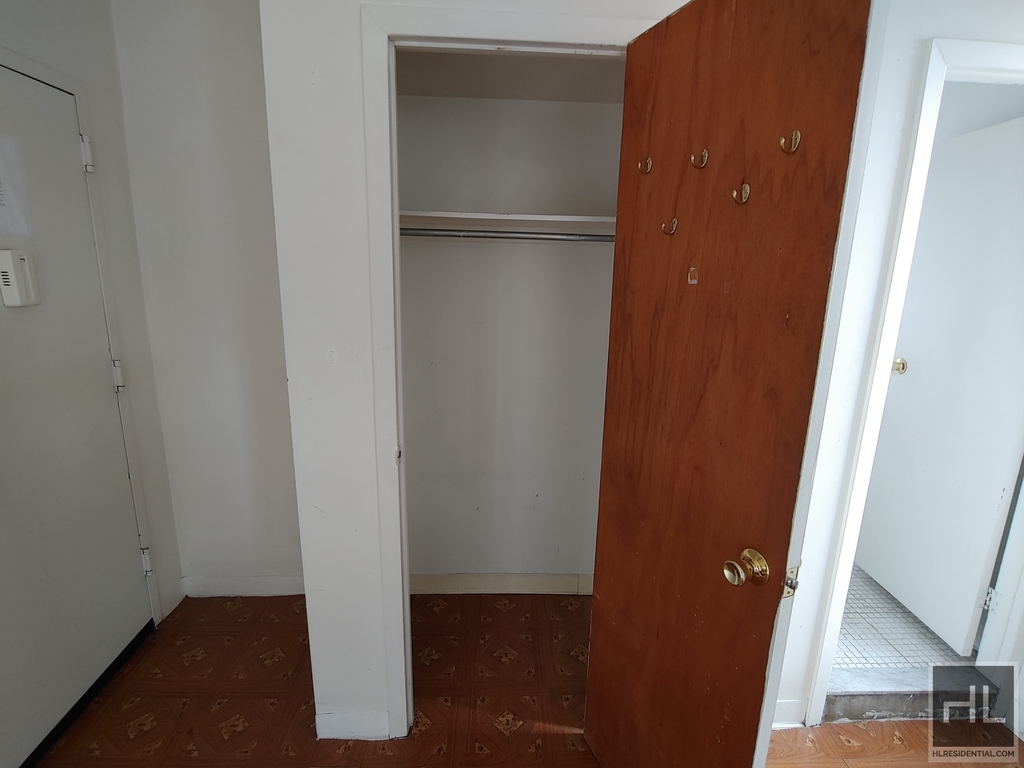 East 14th Street - Photo 3