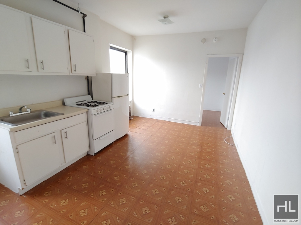 East 14th Street - Photo 1