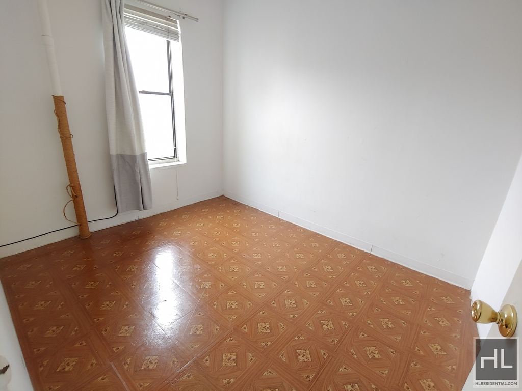 East 14th Street - Photo 2