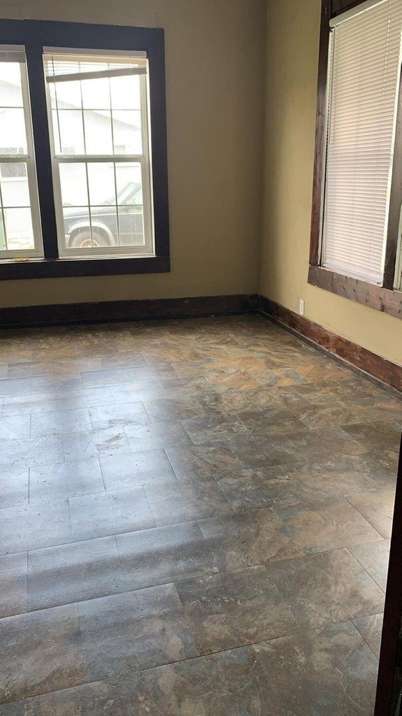 1140 Ewing Street - Photo 2