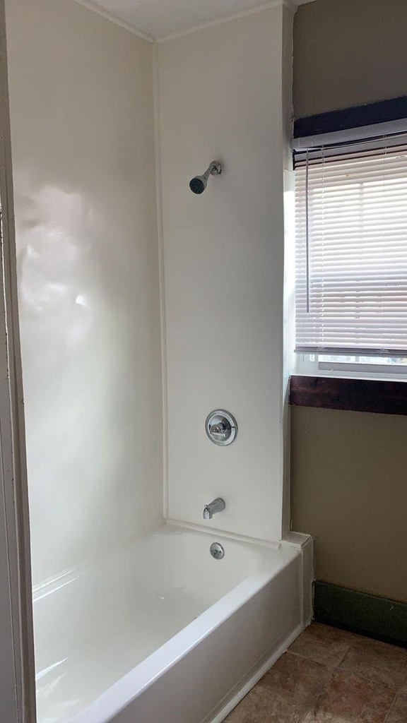 1140 Ewing Street - Photo 8