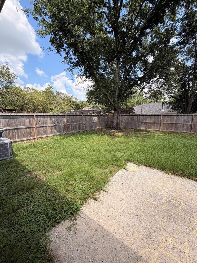 5211 Rivertree Lane - Photo 9