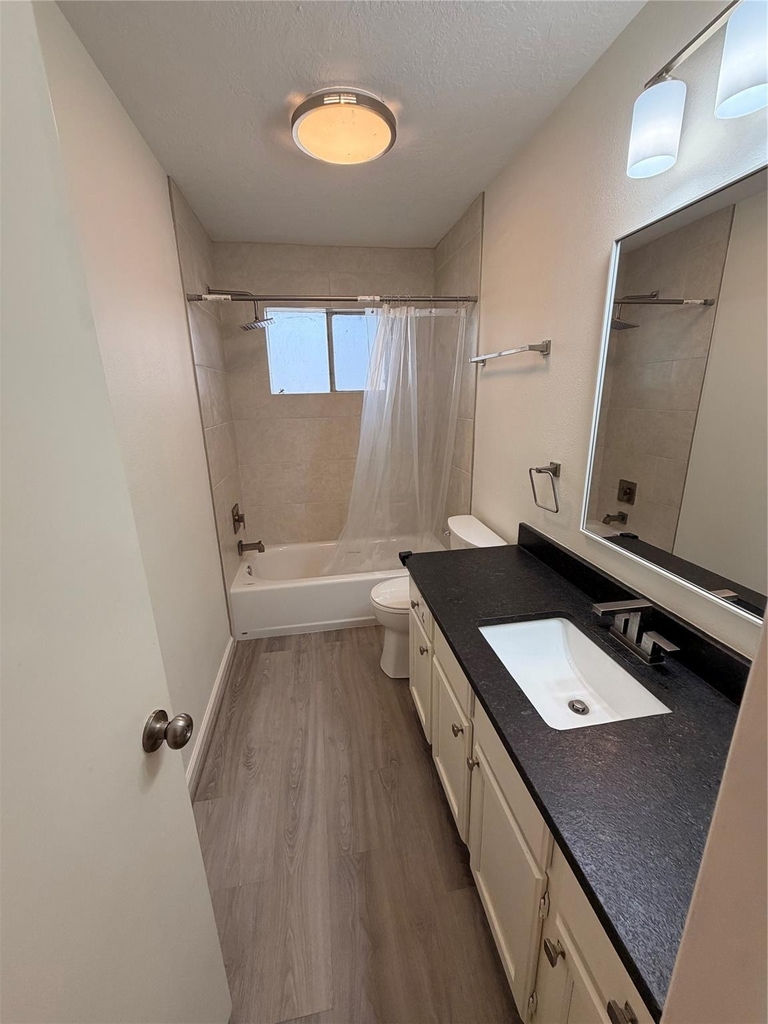 5211 Rivertree Lane - Photo 8
