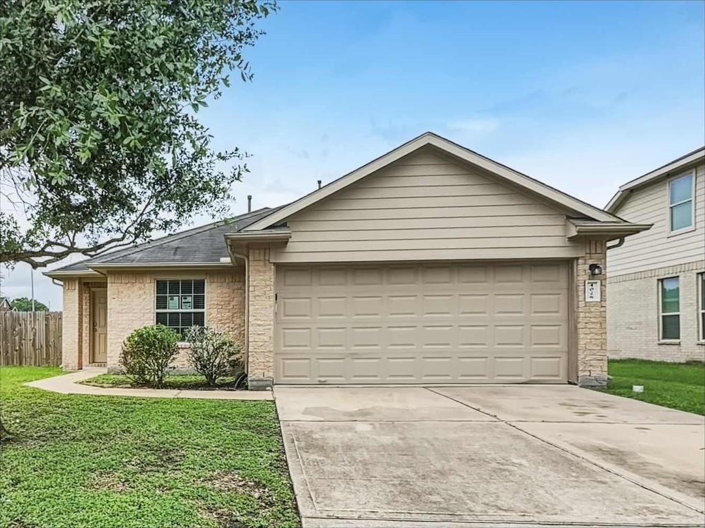4026 Hawthorn Arbor Court - Photo 0