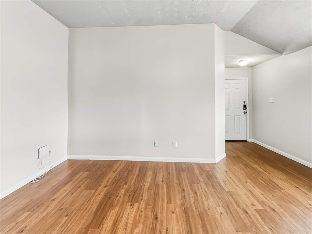 4026 Hawthorn Arbor Court - Photo 2