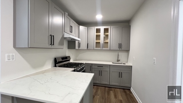 251 East 55 Street - Photo 1