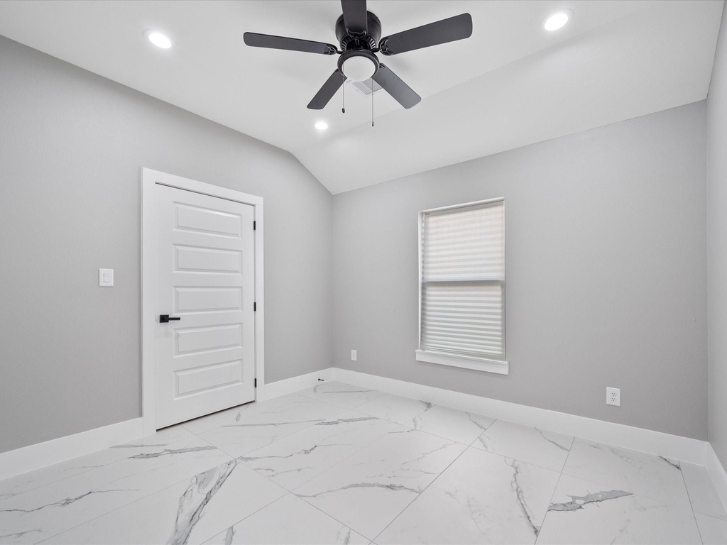 9114 Everglade Drive - Photo 14