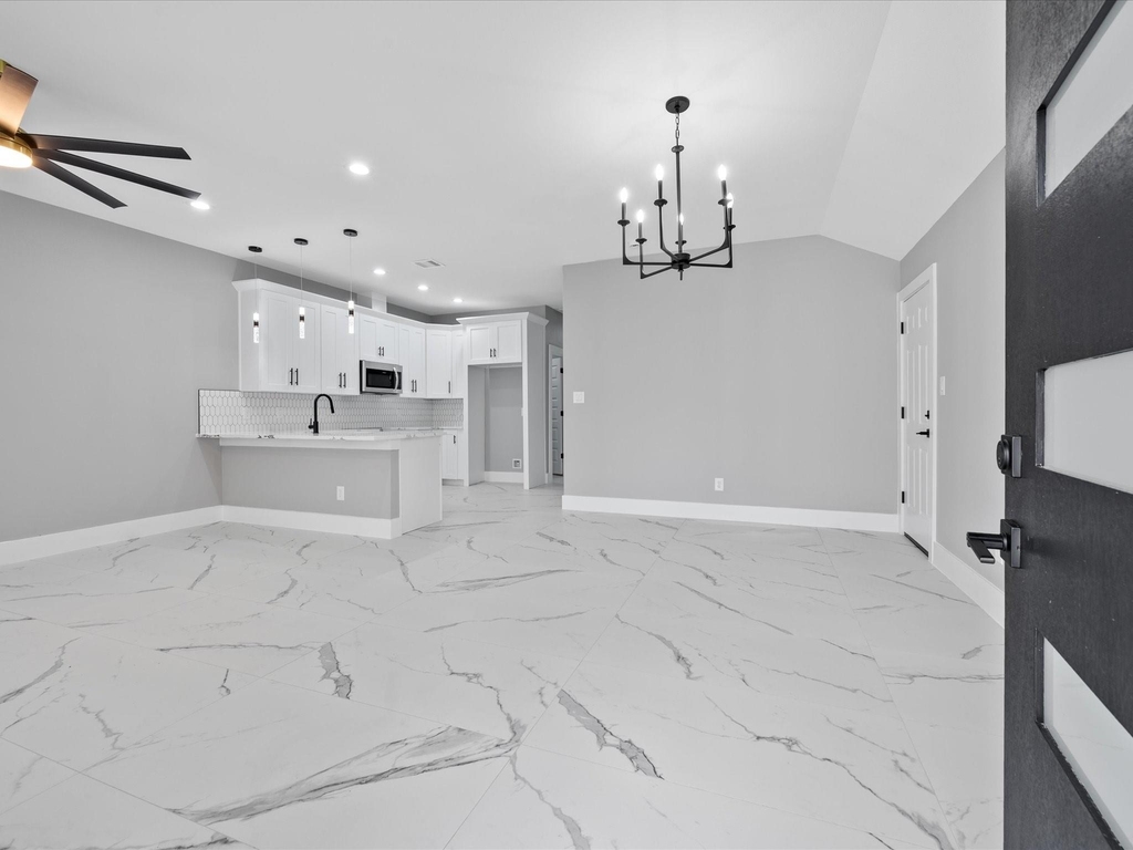 9114 Everglade Drive - Photo 3