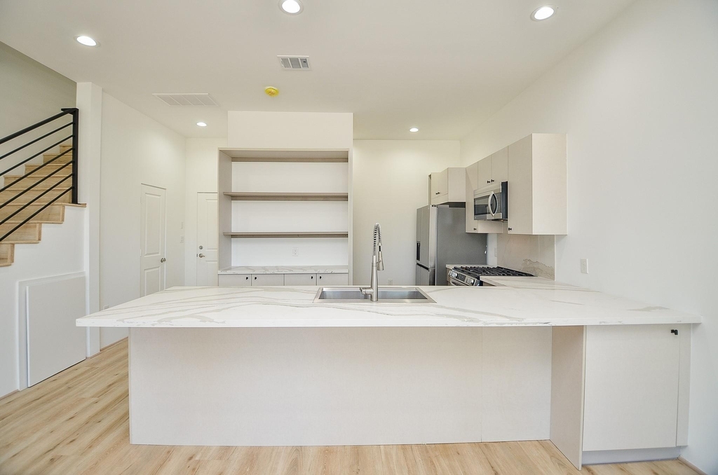 15000 S Richmond Avenue - Photo 2