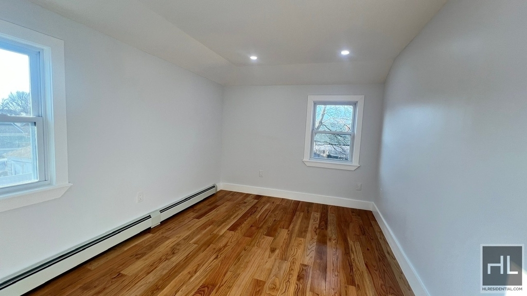 153-23 123 Avenue - Photo 6