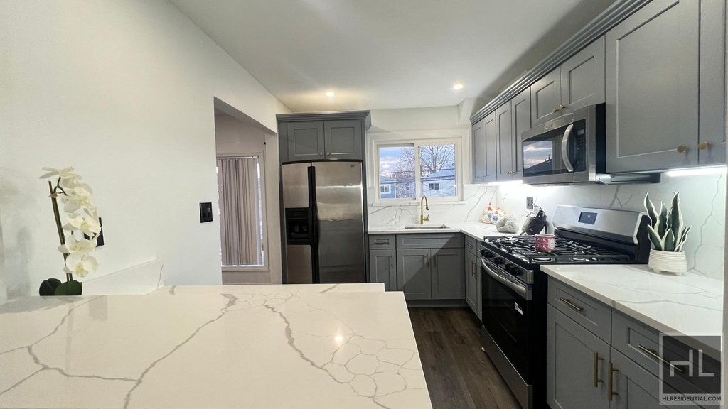 256 Street - Photo 1