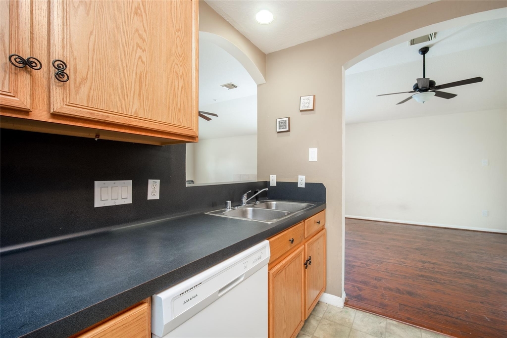 17219 Lilac Vale Court - Photo 14