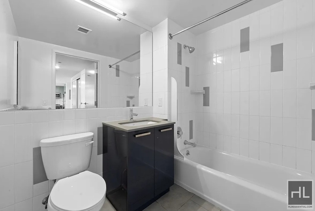 310 Clarkson Avenue - Photo 9
