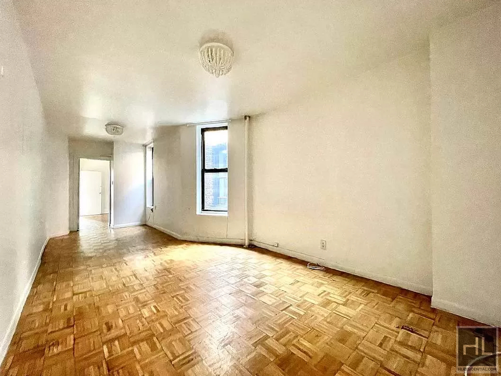 323a East 89th Street - Photo 3