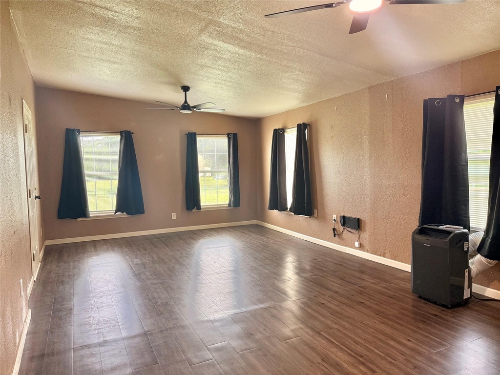 14005 Alles House Street - Photo 10