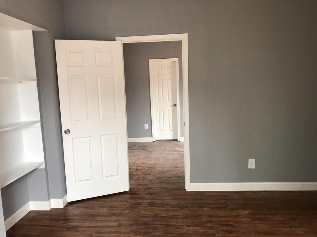 690 Avenue E - Photo 5