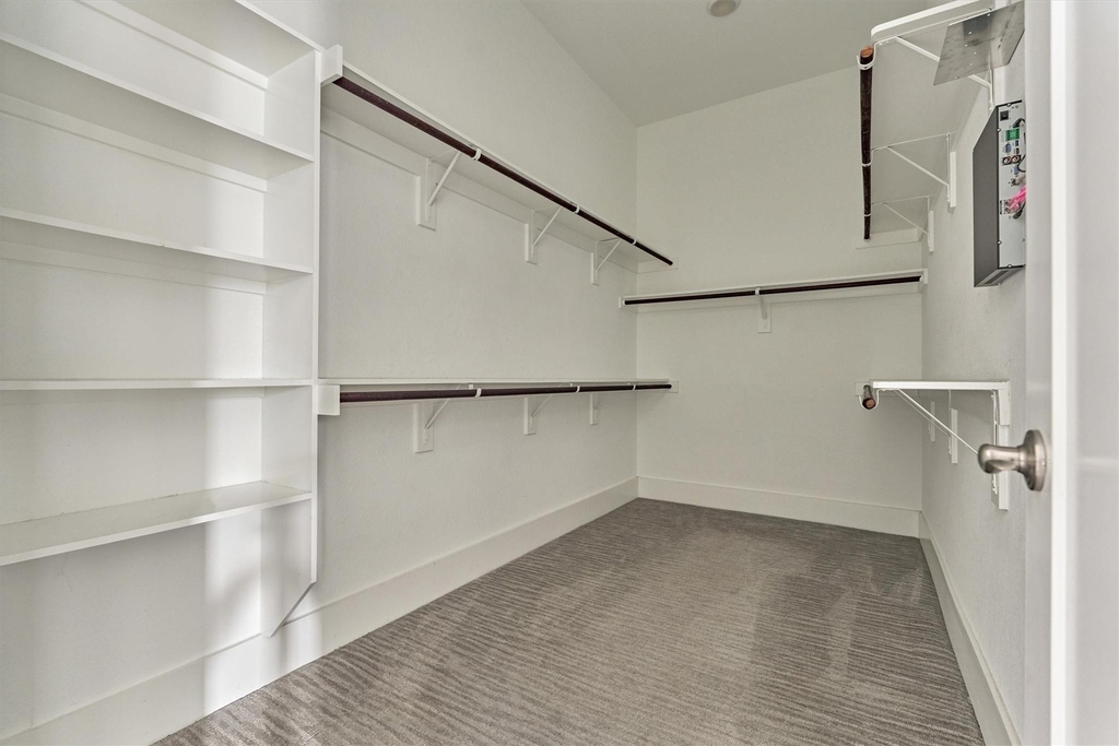 2113 Solstice Boulevard - Photo 31