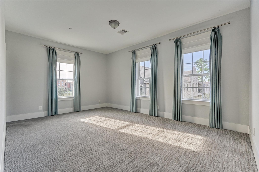 2113 Solstice Boulevard - Photo 41