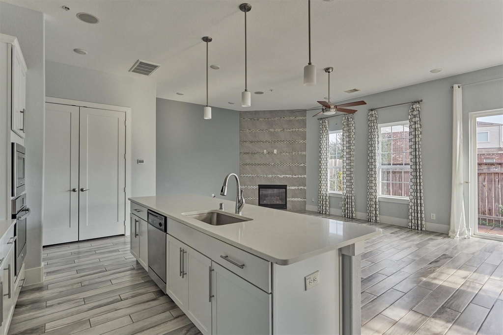 2113 Solstice Boulevard - Photo 24