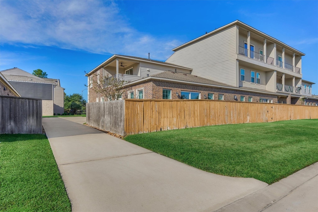 2113 Solstice Boulevard - Photo 44