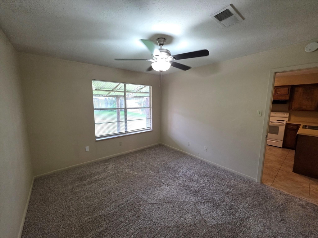1615 Hazelwood Street - Photo 6