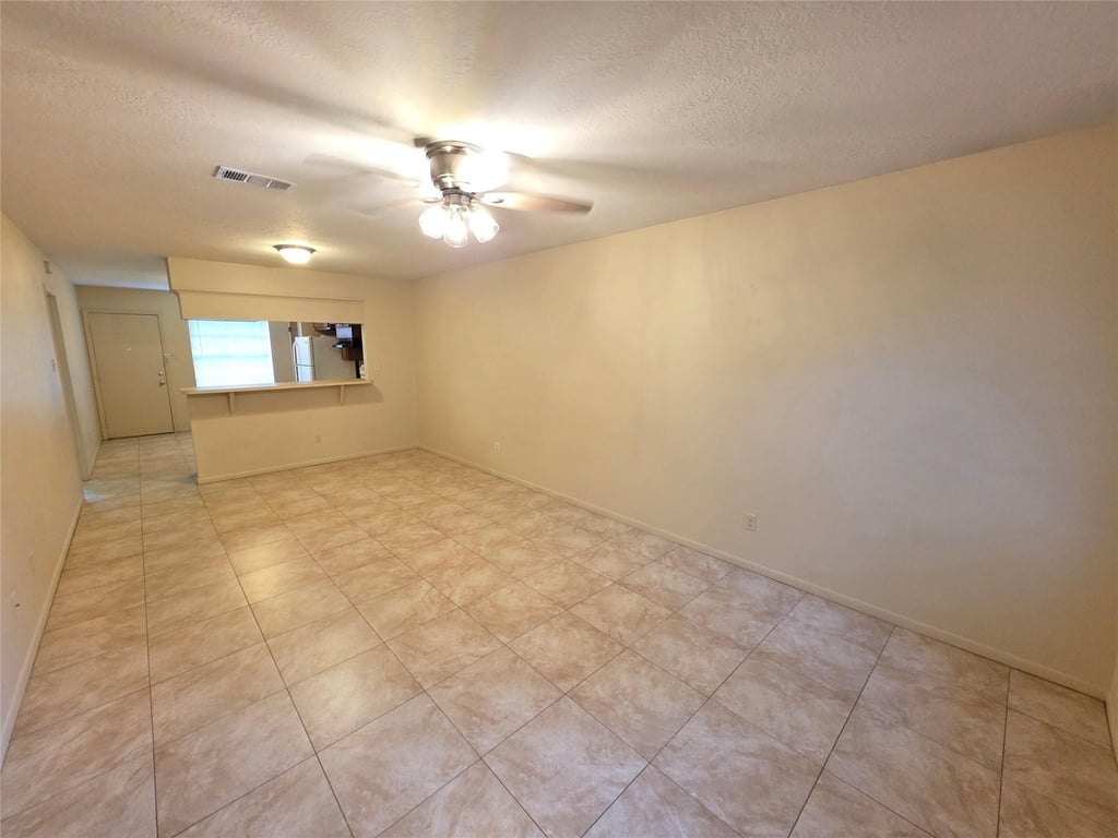 1615 Hazelwood Street - Photo 1