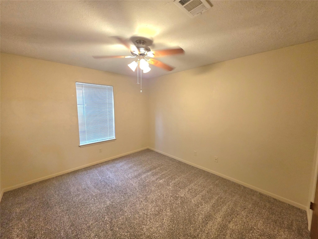 1615 Hazelwood Street - Photo 10