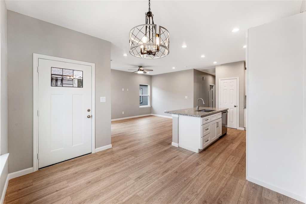 5218 Jezebel Street - Photo 3