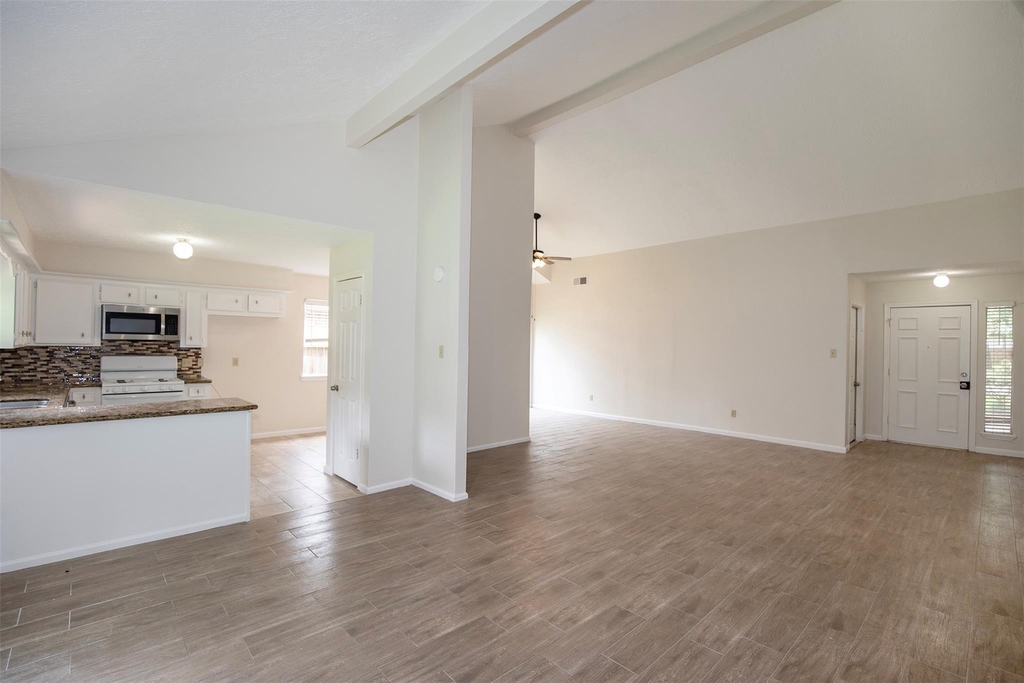 15106 Silverman Street - Photo 10