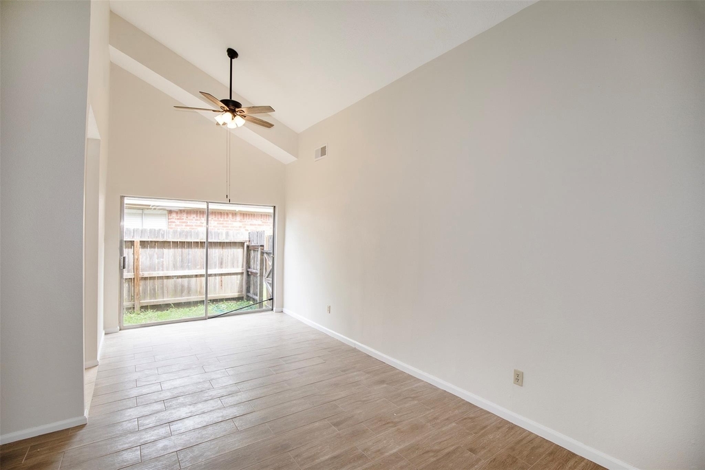 15106 Silverman Street - Photo 7