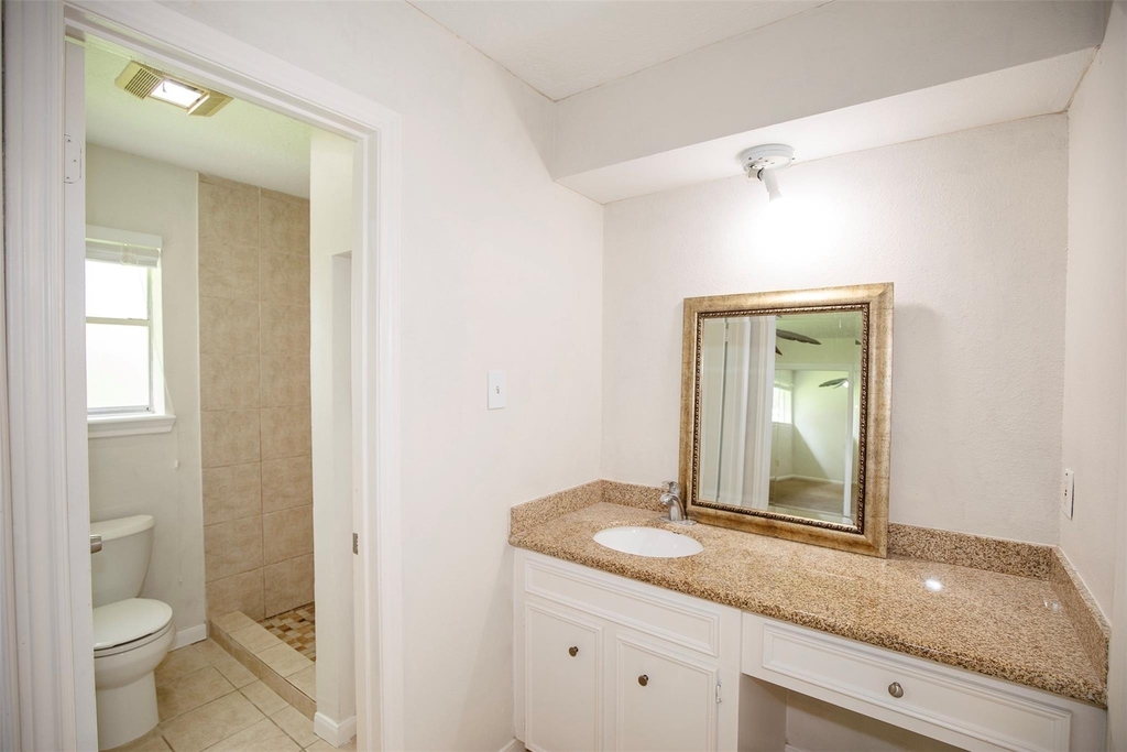 15106 Silverman Street - Photo 20