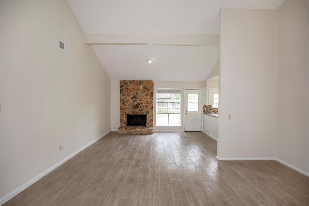 15106 Silverman Street - Photo 9
