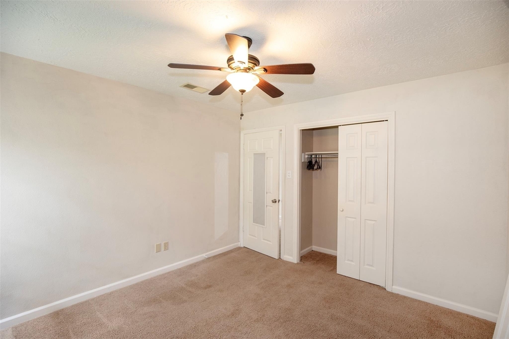 15106 Silverman Street - Photo 23