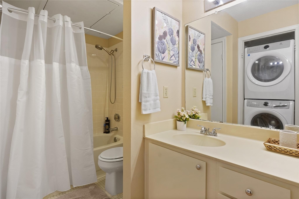 7950 N Stadium Drive - Photo 1