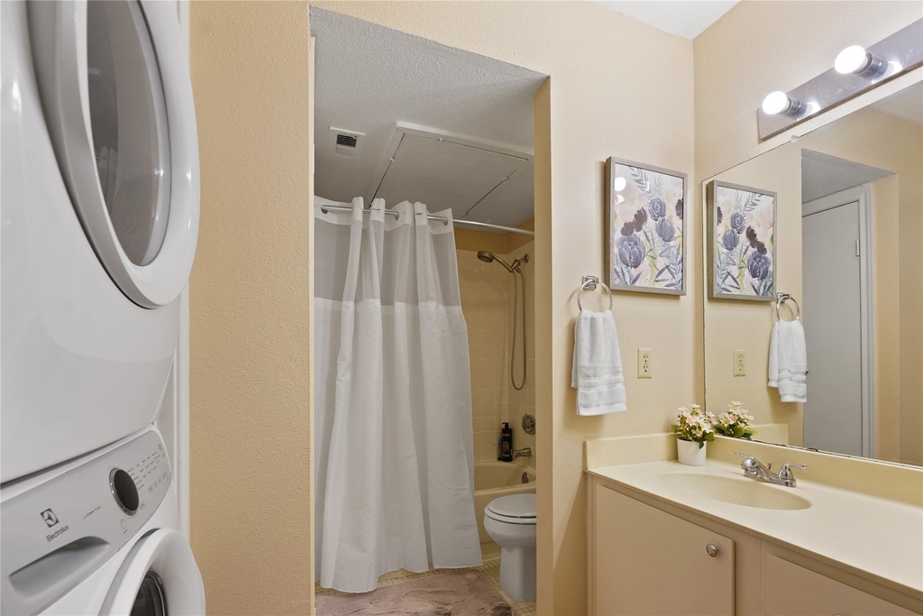 7950 N Stadium Drive - Photo 2