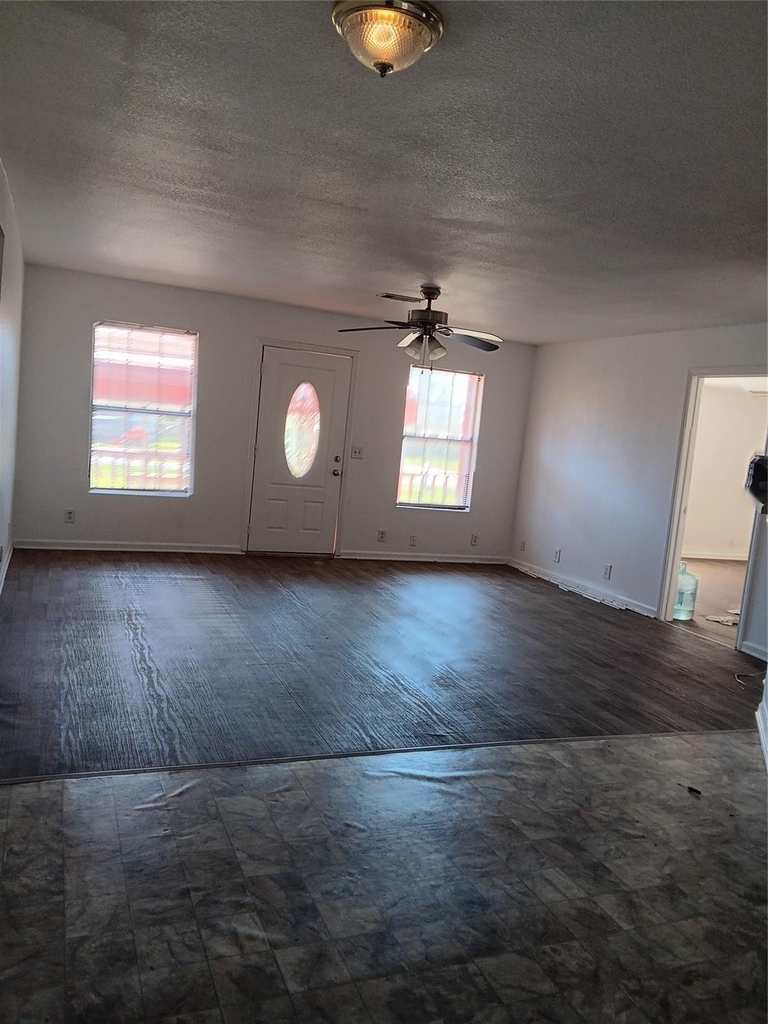 21427 North Street - Photo 5