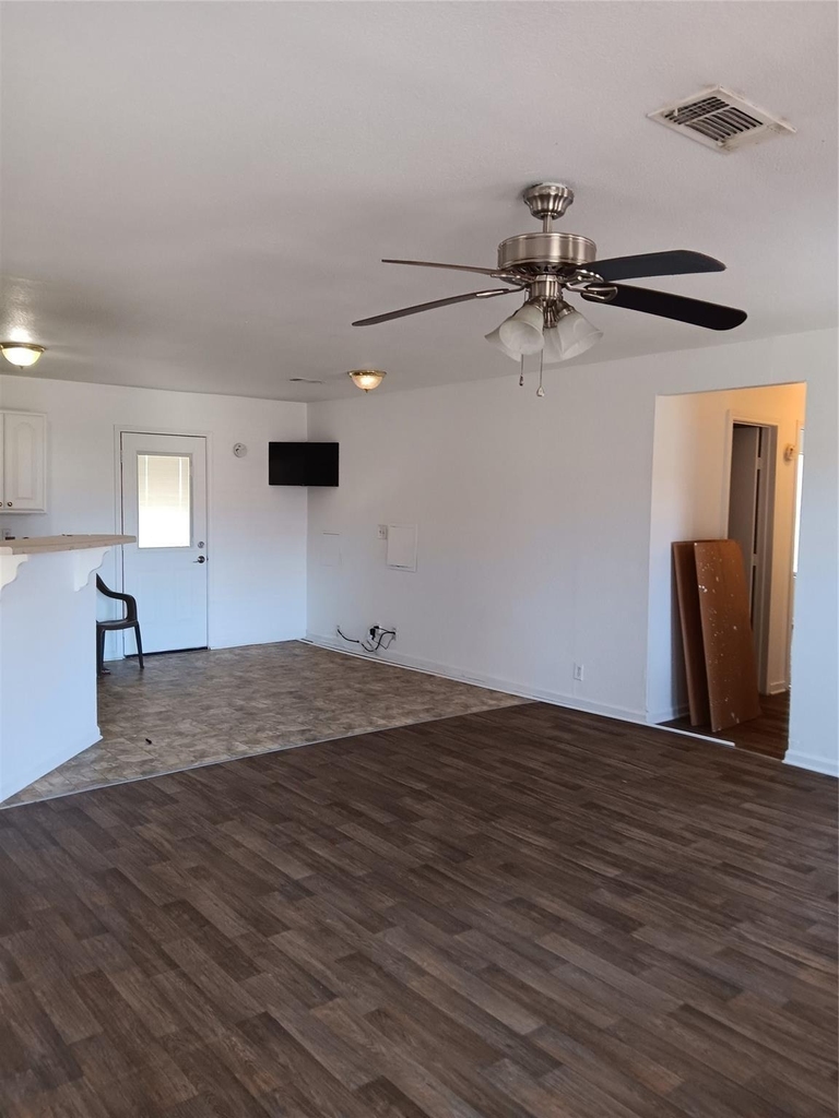21427 North Street - Photo 7