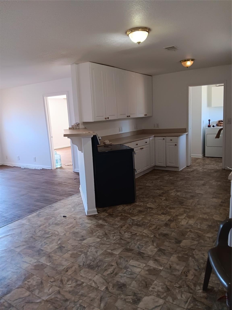 21427 North Street - Photo 2